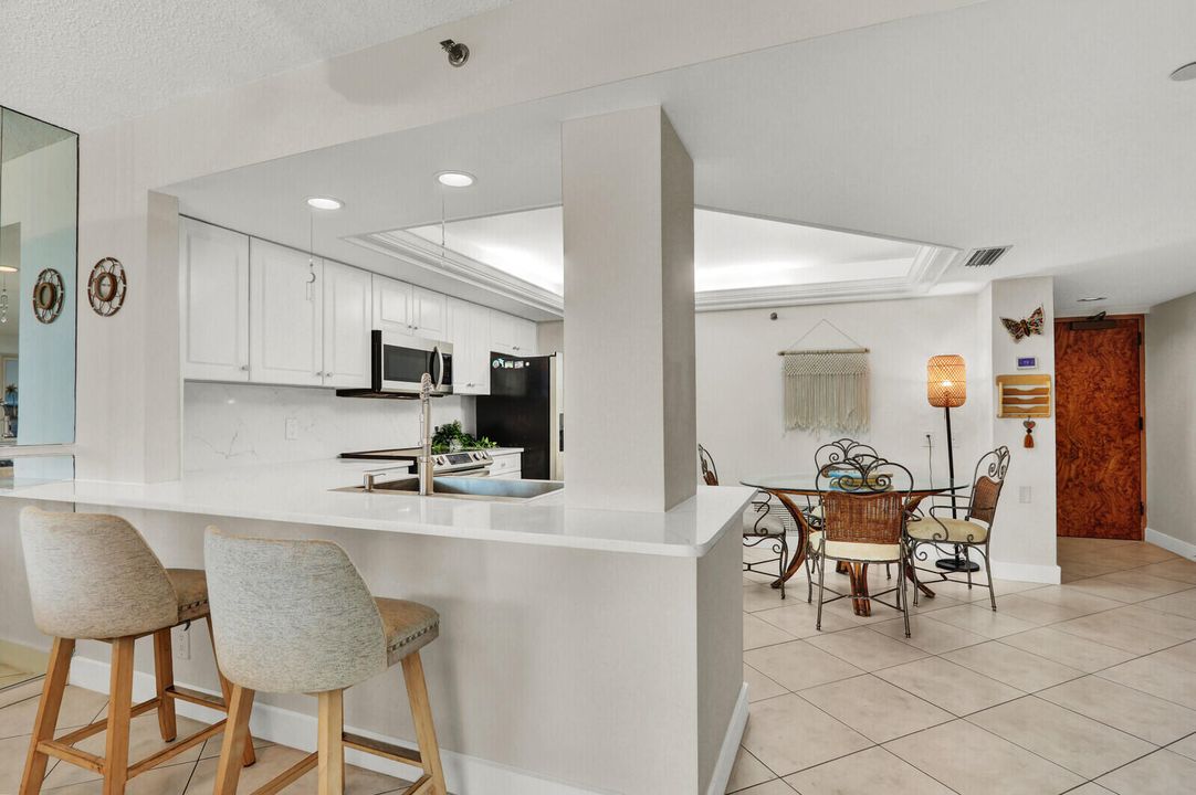 出租: $3,000 (2 贝兹, 2 浴室, 1307 平方英尺)