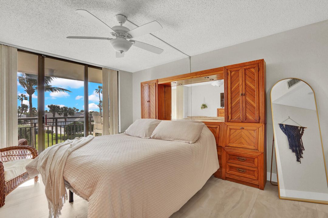 出租: $3,000 (2 贝兹, 2 浴室, 1307 平方英尺)