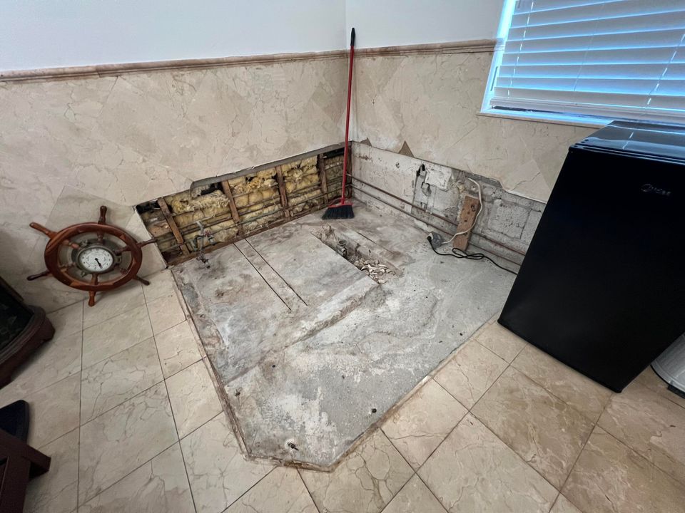 待售: $740,000 (3 贝兹, 2 浴室, 2707 平方英尺)