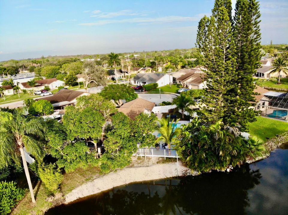 待售: $740,000 (3 贝兹, 2 浴室, 2707 平方英尺)