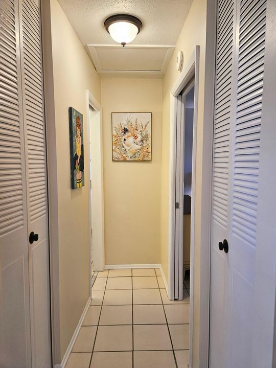 待售: $96,900 (1 贝兹, 1 浴室, 611 平方英尺)