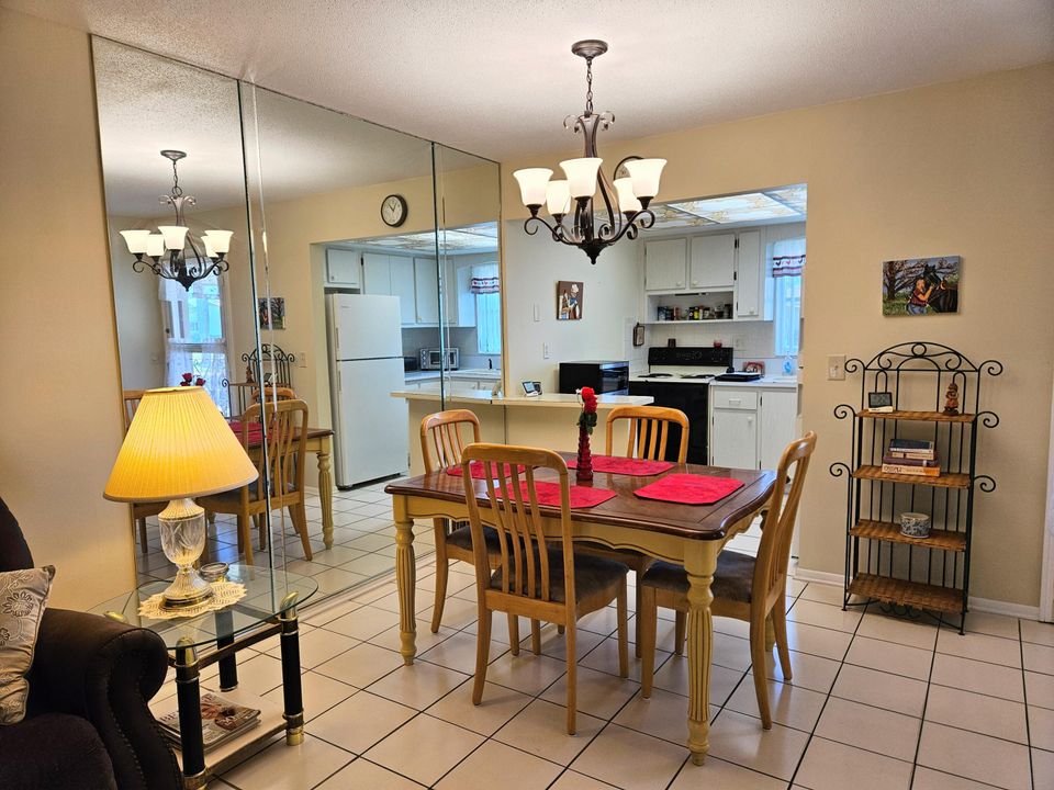 待售: $96,900 (1 贝兹, 1 浴室, 611 平方英尺)