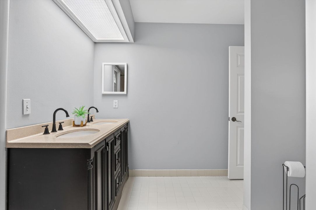 En Venta: $849,000 (3 camas, 2 baños, 1720 Pies cuadrados)