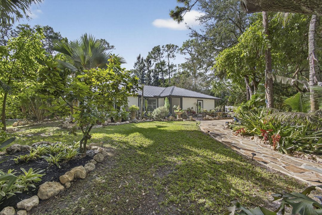 En Venta: $650,000 (4 camas, 2 baños, 1869 Pies cuadrados)