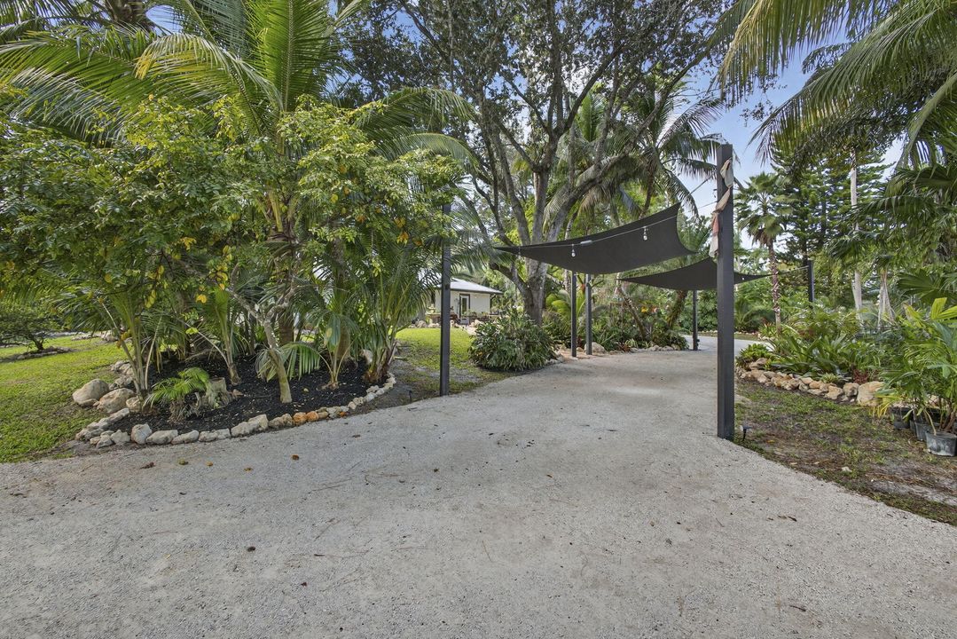 En Venta: $650,000 (4 camas, 2 baños, 1869 Pies cuadrados)