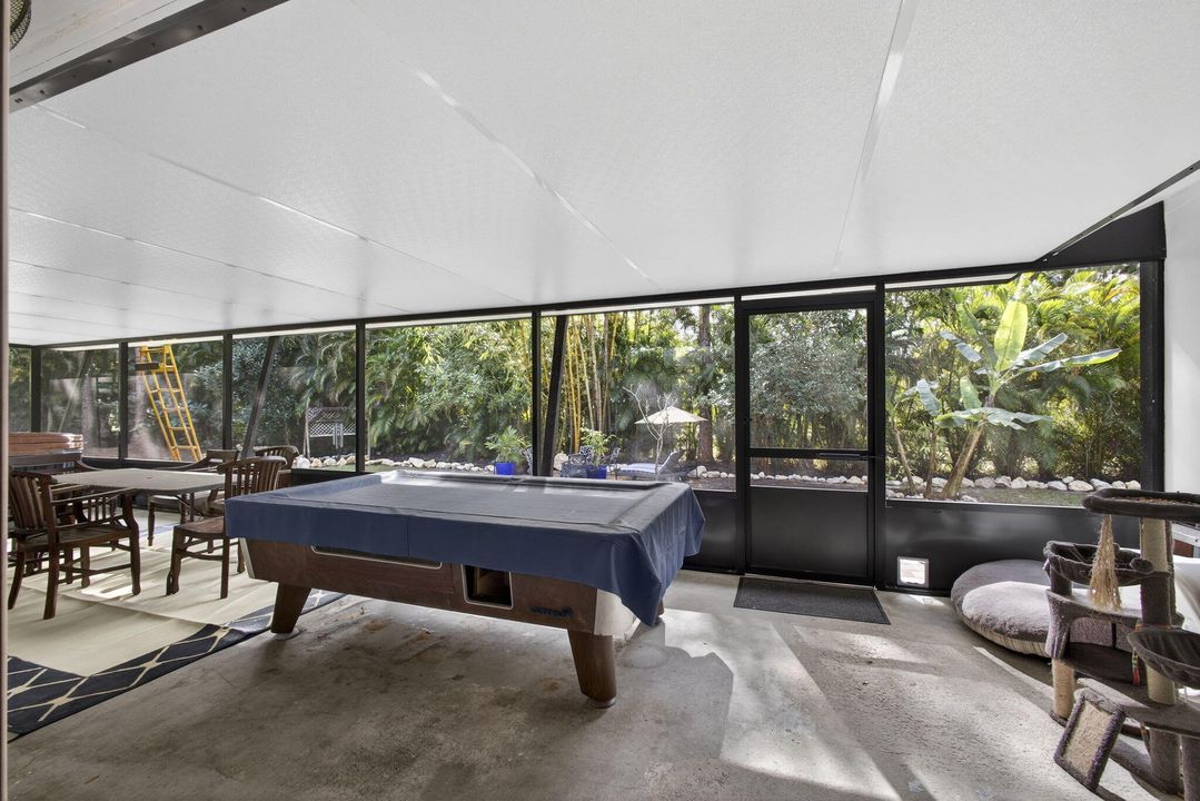 En Venta: $650,000 (4 camas, 2 baños, 1869 Pies cuadrados)