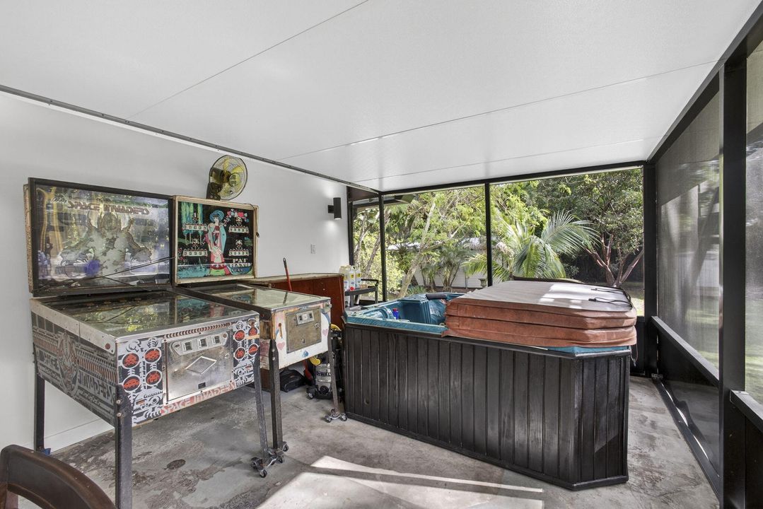 En Venta: $650,000 (4 camas, 2 baños, 1869 Pies cuadrados)