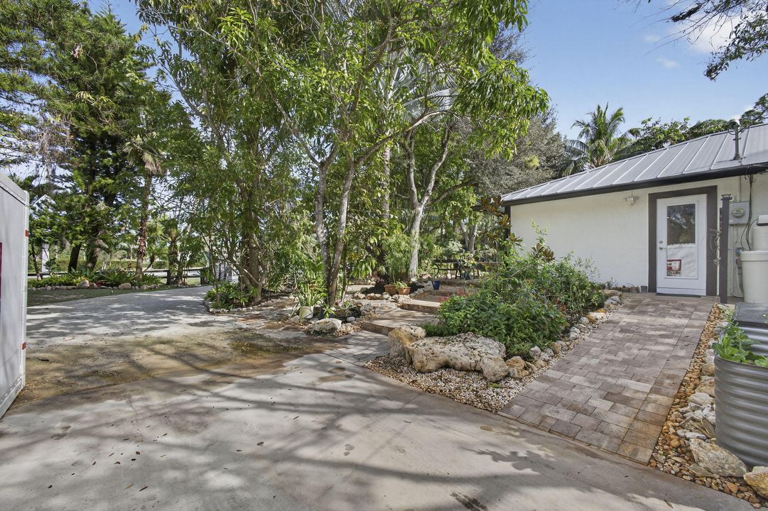 En Venta: $650,000 (4 camas, 2 baños, 1869 Pies cuadrados)