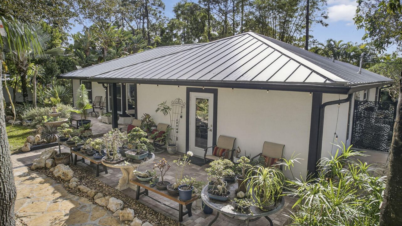 En Venta: $650,000 (4 camas, 2 baños, 1869 Pies cuadrados)