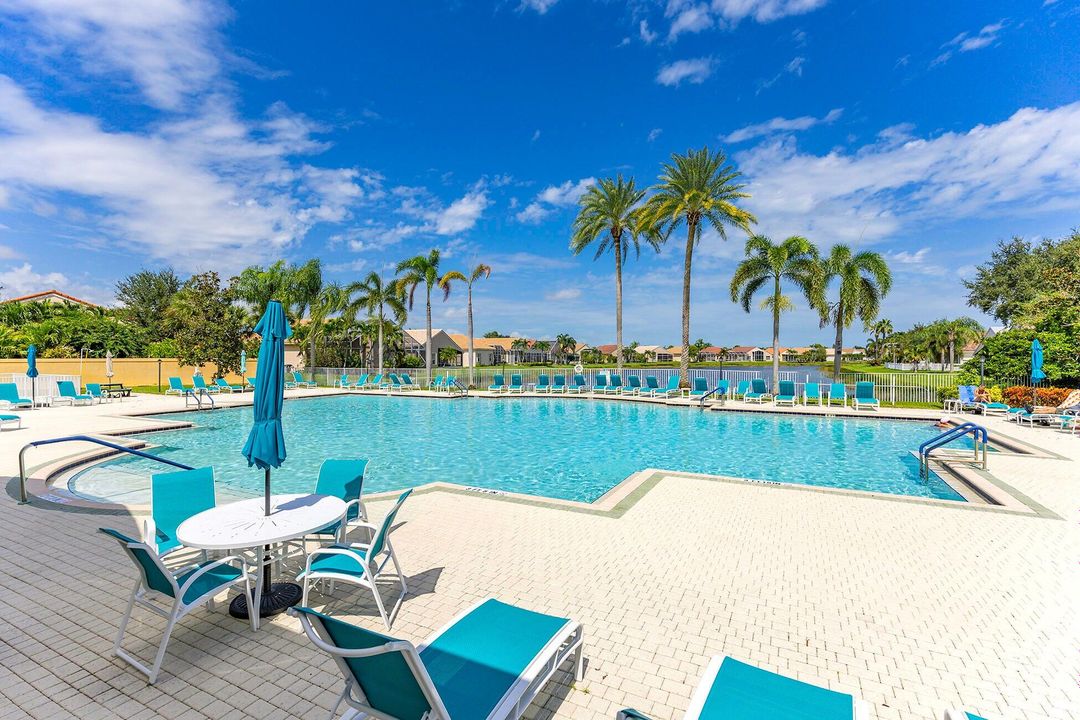 В аренду: $3,800 (5 спален, 4 ванн, 3575 Квадратных фут)