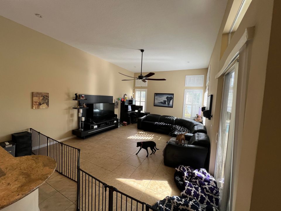 En Venta: $864,900 (4 camas, 3 baños, 2988 Pies cuadrados)