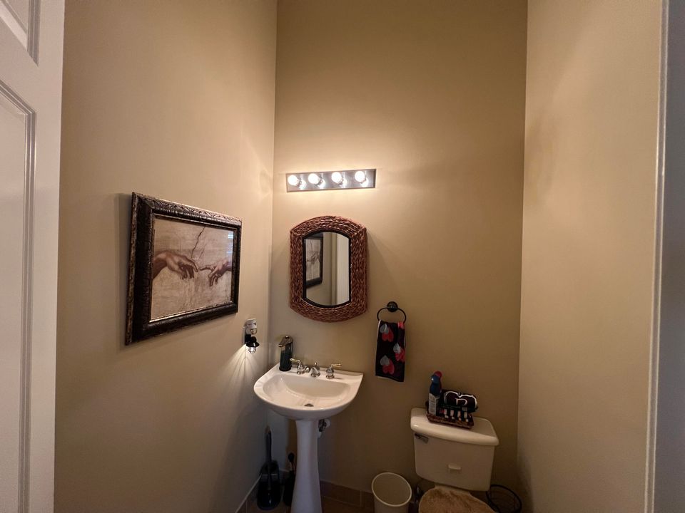 En Venta: $864,900 (4 camas, 3 baños, 2988 Pies cuadrados)