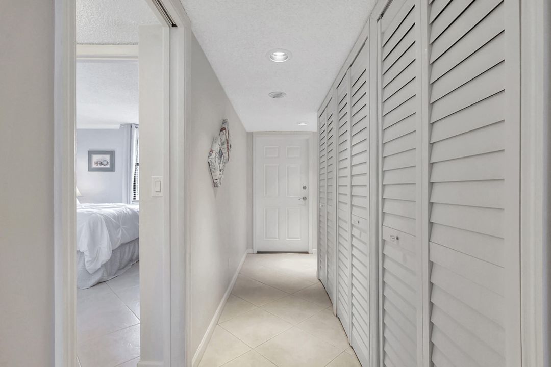 For Rent: $4,500 (2 beds, 2 baths, 1251 Square Feet)