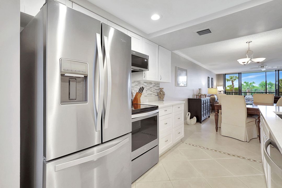 For Rent: $4,500 (2 beds, 2 baths, 1251 Square Feet)