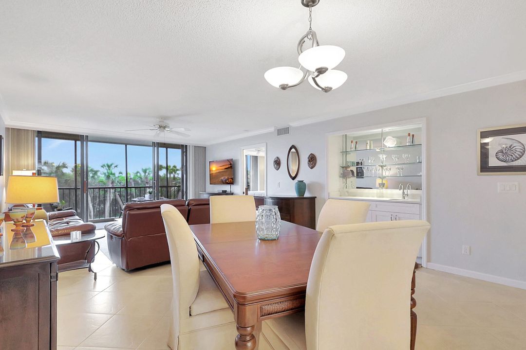 For Rent: $4,500 (2 beds, 2 baths, 1251 Square Feet)