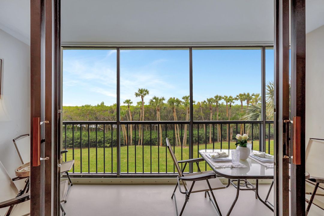 For Rent: $4,500 (2 beds, 2 baths, 1251 Square Feet)