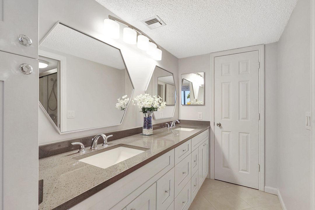 For Rent: $4,500 (2 beds, 2 baths, 1251 Square Feet)