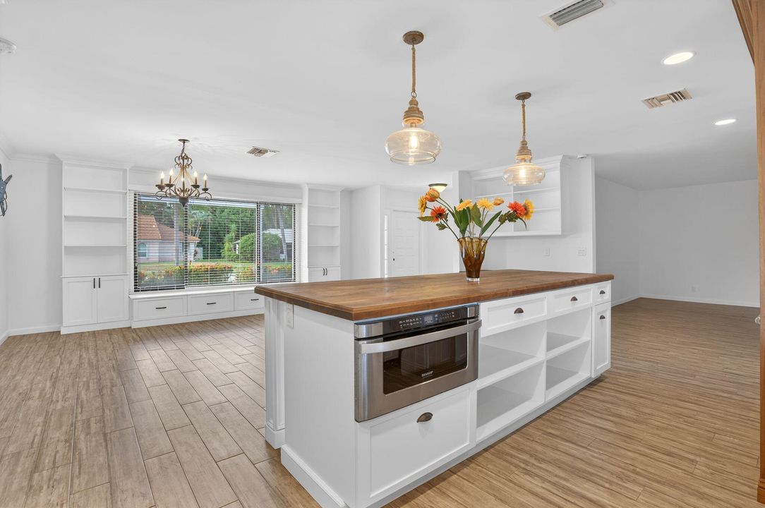 En Venta: $849,000 (3 camas, 2 baños, 1720 Pies cuadrados)