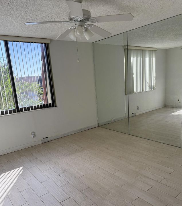 En Venta: $245,000 (2 camas, 2 baños, 1218 Pies cuadrados)