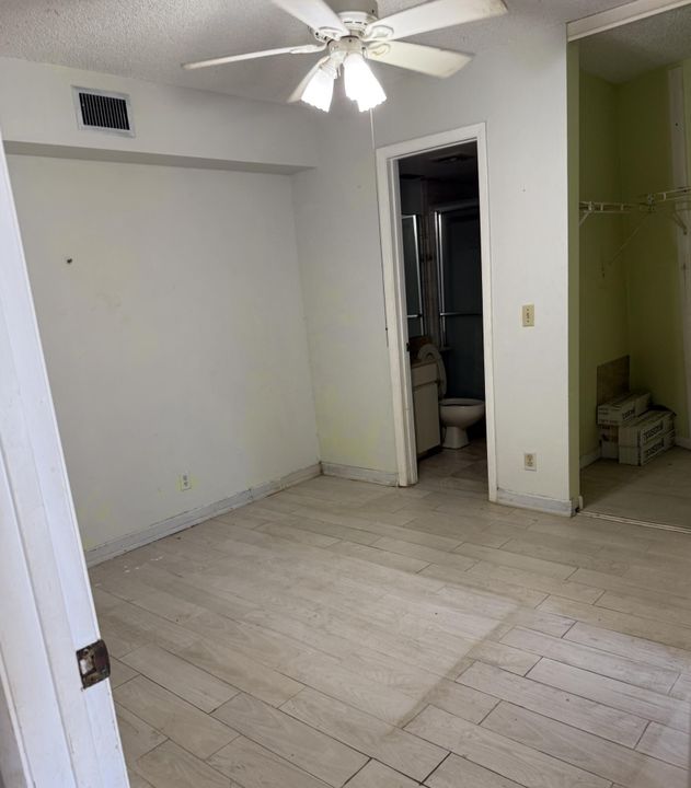 En Venta: $245,000 (2 camas, 2 baños, 1218 Pies cuadrados)