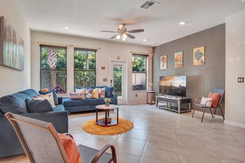 En Renta: $3,000 (3 camas, 2 baños, 1612 Pies cuadrados)