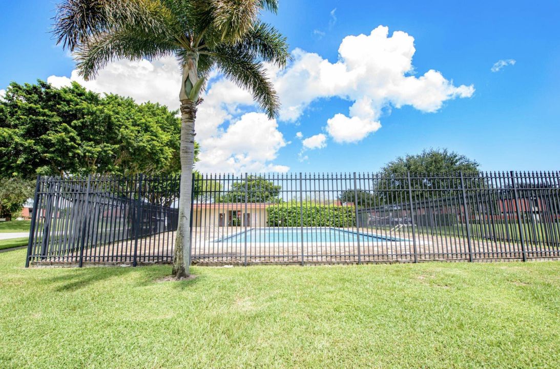 En Venta: $245,000 (2 camas, 2 baños, 1218 Pies cuadrados)