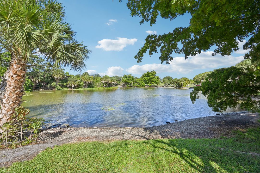 For Sale: $174,999 (2 beds, 2 baths, 1080 Square Feet)