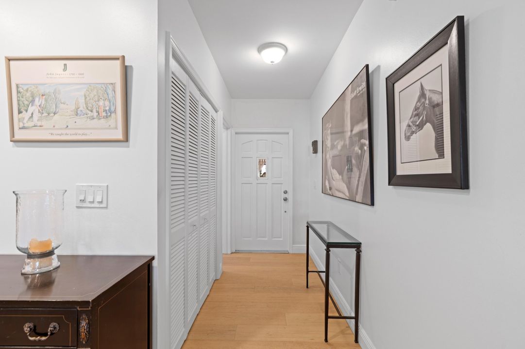 En Venta: $675,000 (3 camas, 3 baños, 1760 Pies cuadrados)