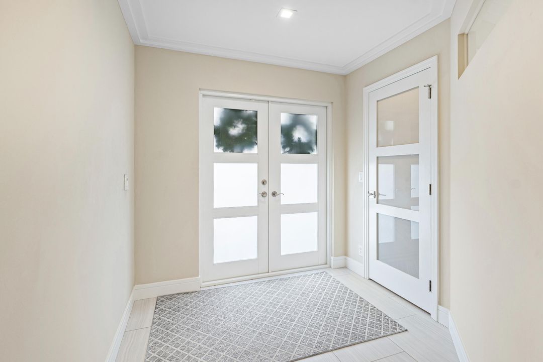 En Venta: $1,999,000 (3 camas, 3 baños, 2550 Pies cuadrados)