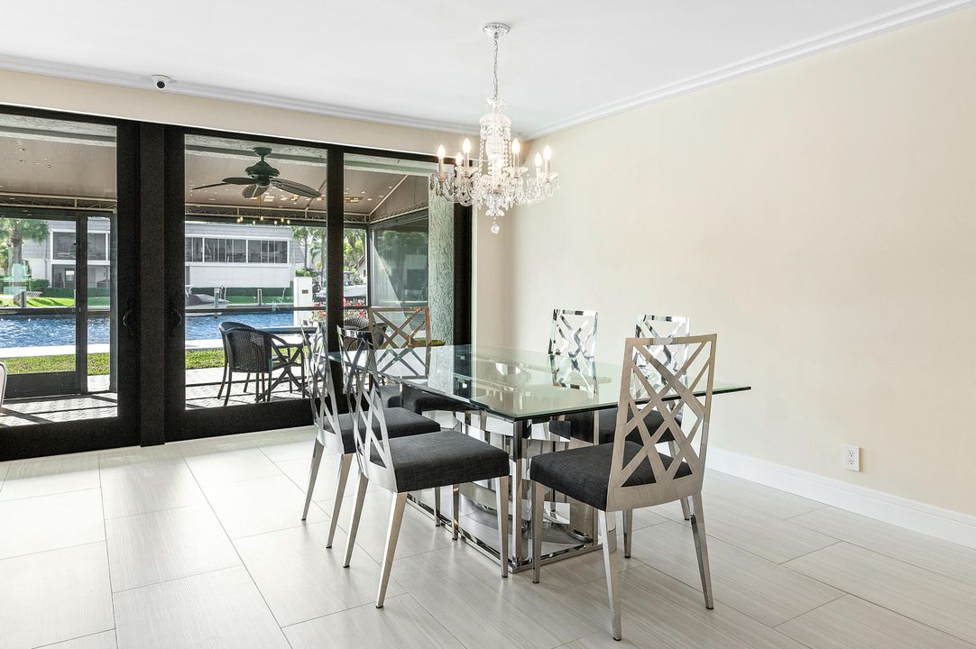 En Venta: $1,999,000 (3 camas, 3 baños, 2550 Pies cuadrados)