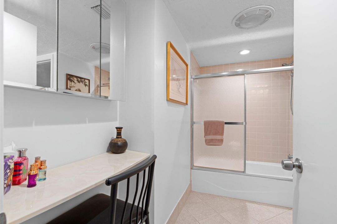 En Venta: $675,000 (3 camas, 3 baños, 1760 Pies cuadrados)