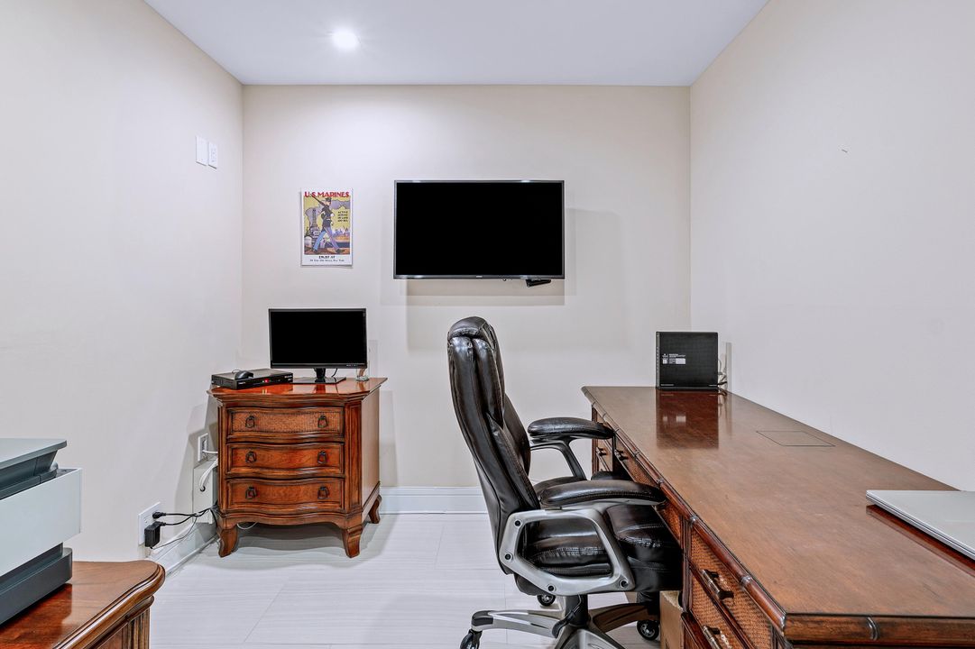 En Venta: $1,999,000 (3 camas, 3 baños, 2550 Pies cuadrados)