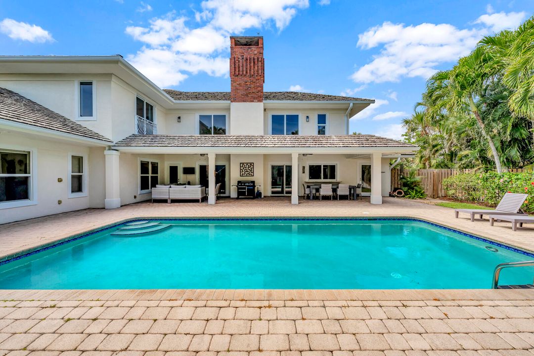 En Venta: $2,499,000 (5 camas, 4 baños, 5066 Pies cuadrados)