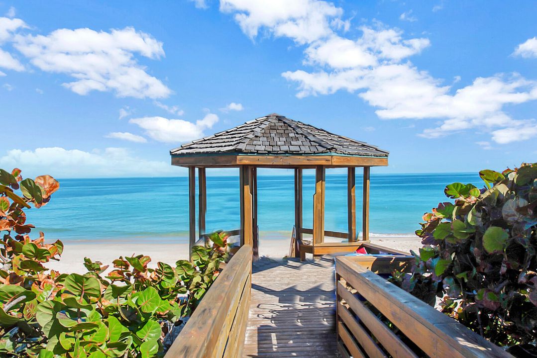 En Venta: $2,499,000 (5 camas, 4 baños, 5066 Pies cuadrados)