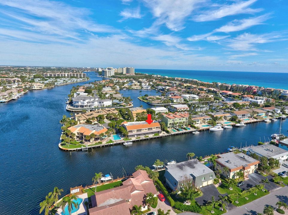 En Venta: $1,999,000 (3 camas, 3 baños, 2550 Pies cuadrados)