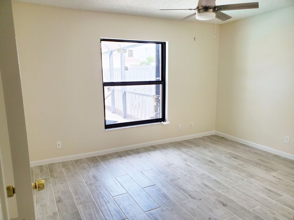 En Renta: $4,600 (4 camas, 2 baños, 2035 Pies cuadrados)