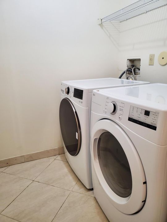 En Renta: $4,600 (4 camas, 2 baños, 2035 Pies cuadrados)