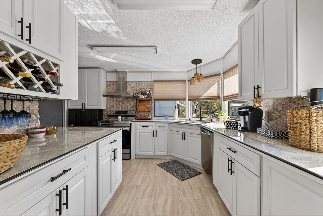 待售: $179,000 (2 贝兹, 2 浴室, 1395 平方英尺)