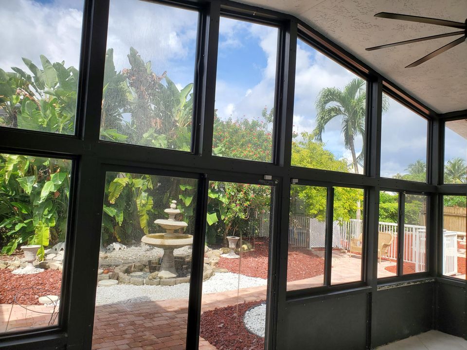 En Renta: $4,600 (4 camas, 2 baños, 2035 Pies cuadrados)