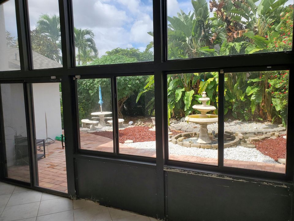 En Renta: $4,600 (4 camas, 2 baños, 2035 Pies cuadrados)