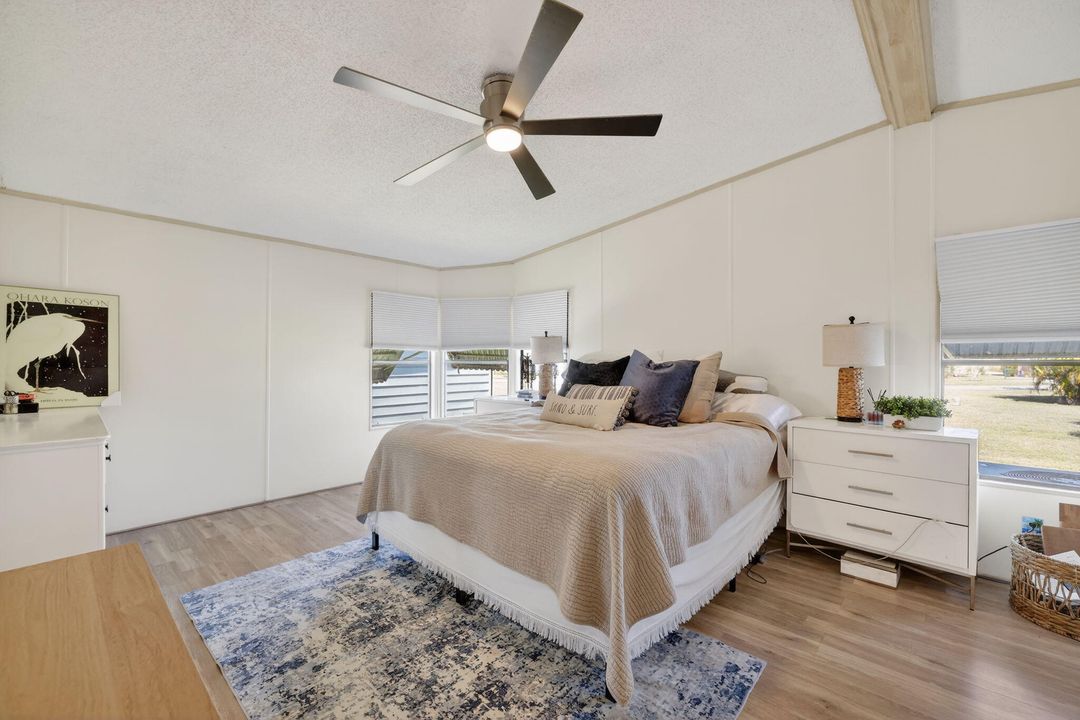 待售: $179,000 (2 贝兹, 2 浴室, 1395 平方英尺)