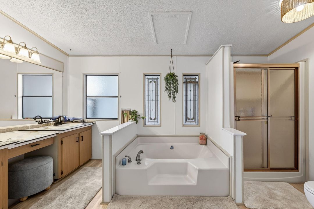 待售: $179,000 (2 贝兹, 2 浴室, 1395 平方英尺)