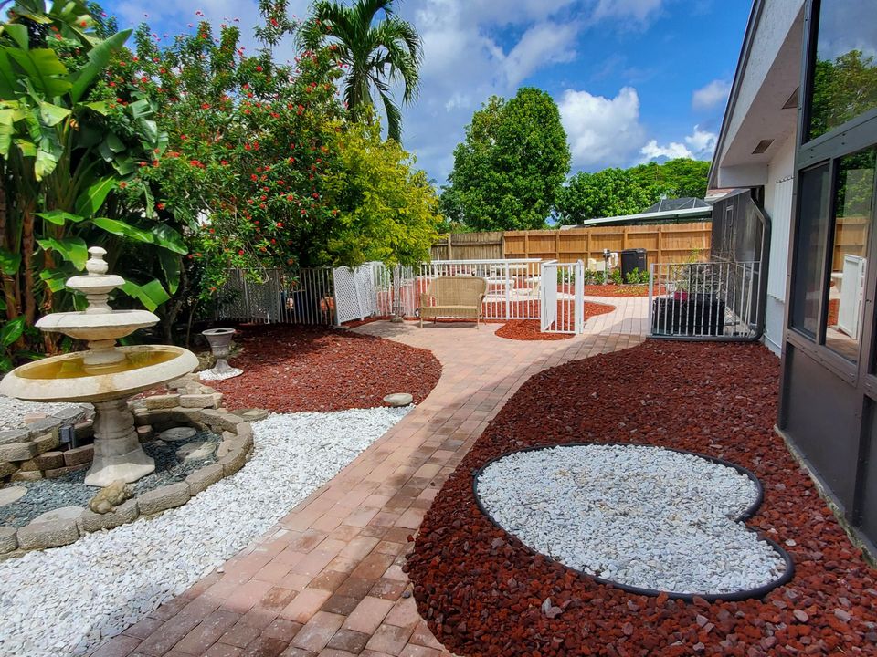 En Renta: $4,600 (4 camas, 2 baños, 2035 Pies cuadrados)