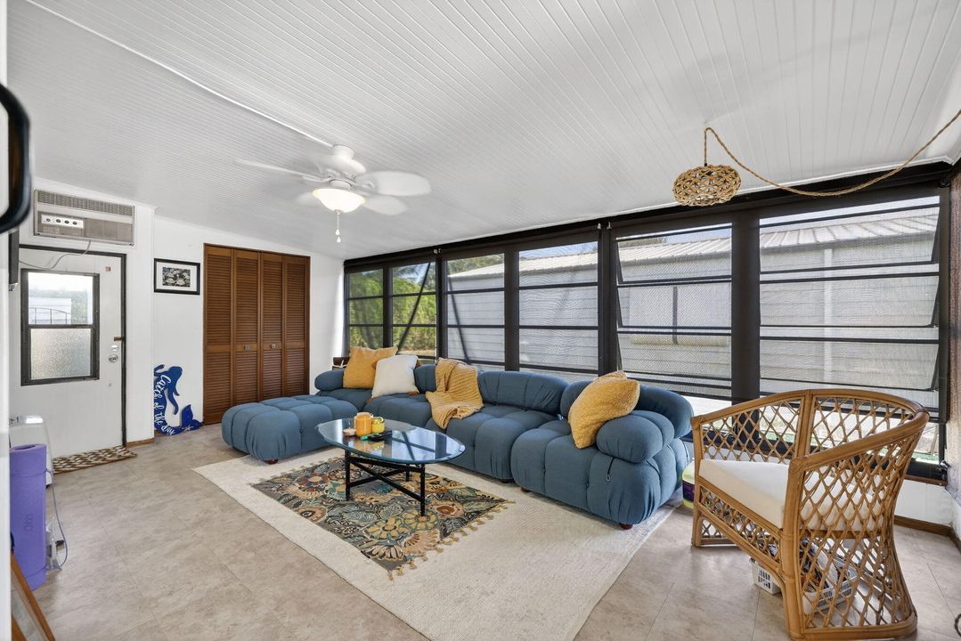 待售: $179,000 (2 贝兹, 2 浴室, 1395 平方英尺)