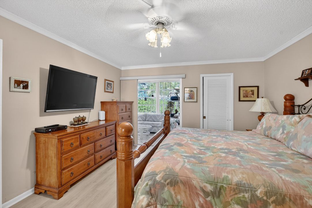 For Sale: $169,900 (2 beds, 2 baths, 1000 Square Feet)