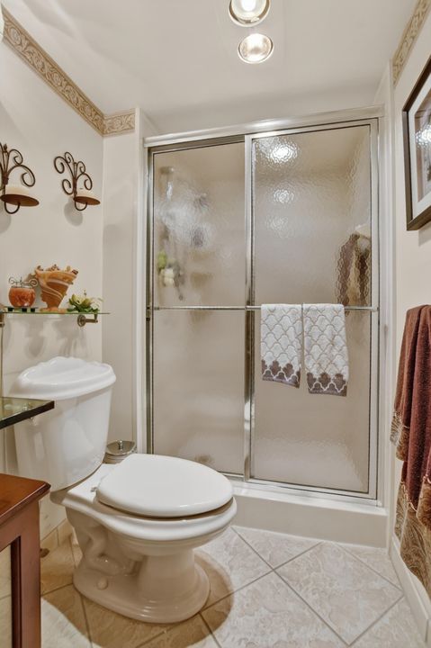 For Sale: $169,900 (2 beds, 2 baths, 1000 Square Feet)