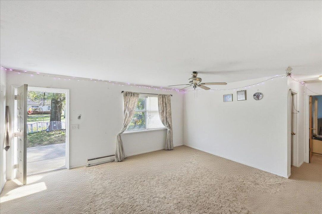 For Sale: $325,000 (3 beds, 2 baths, 1626 Square Feet)