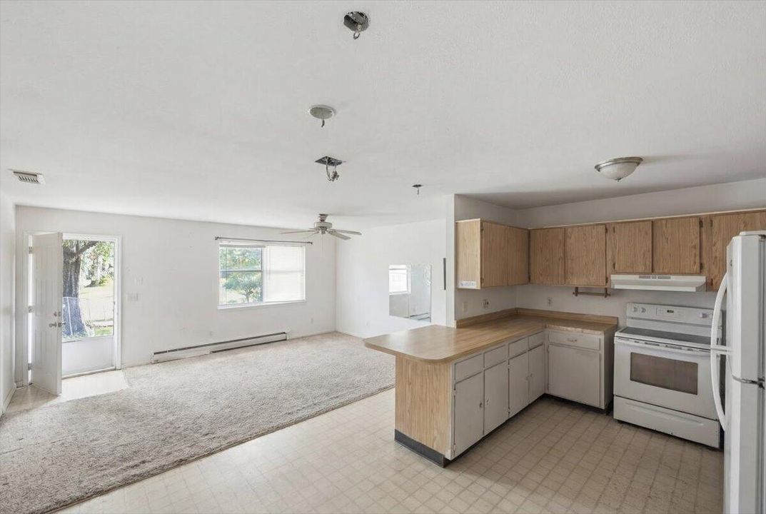 For Sale: $325,000 (3 beds, 2 baths, 1626 Square Feet)