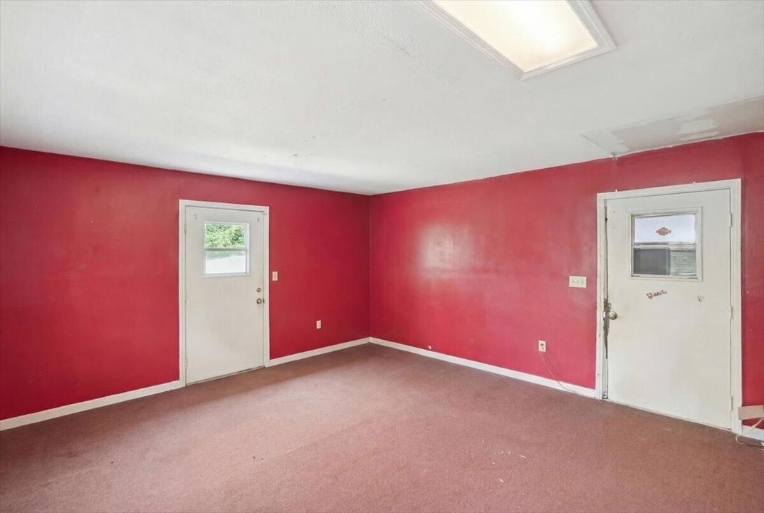 For Sale: $325,000 (3 beds, 2 baths, 1626 Square Feet)