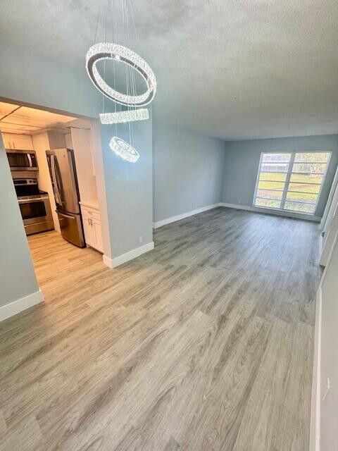 For Sale: $105,000 (1 beds, 1 baths, 850 Square Feet)